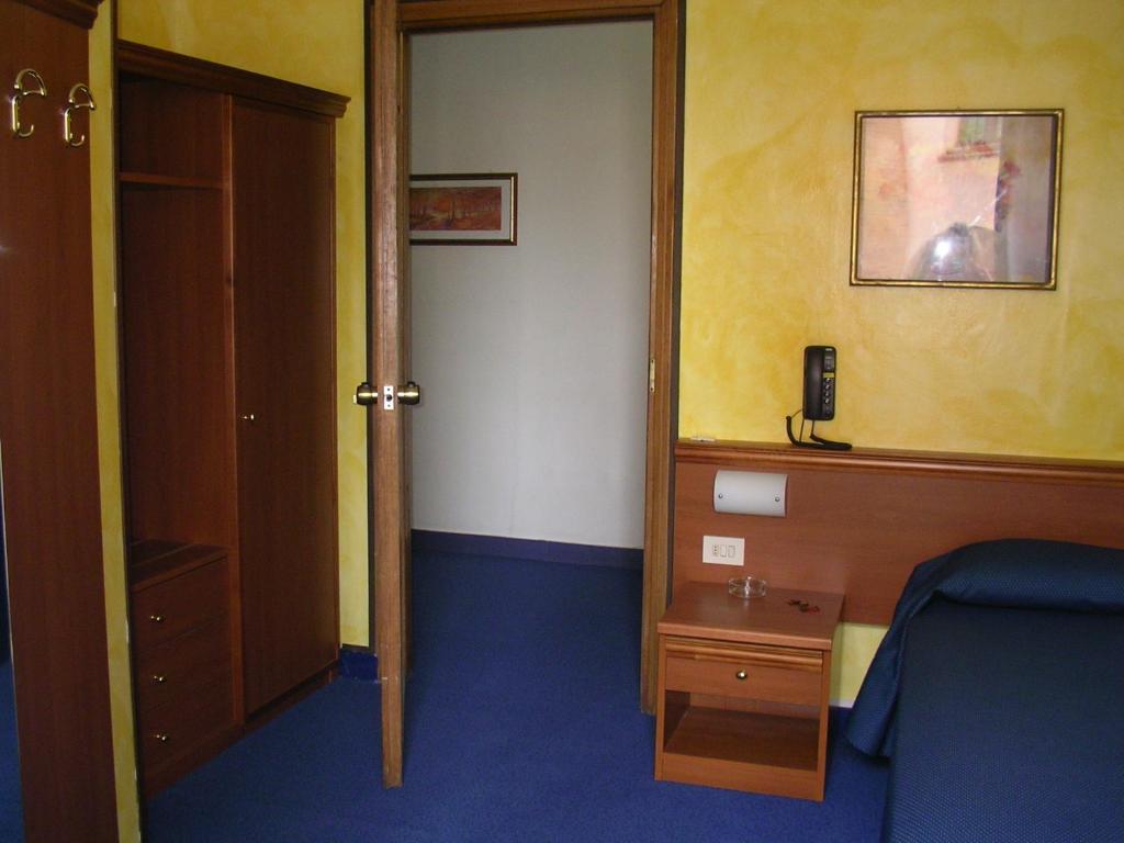 Albergo Cristallo Legnano Room photo